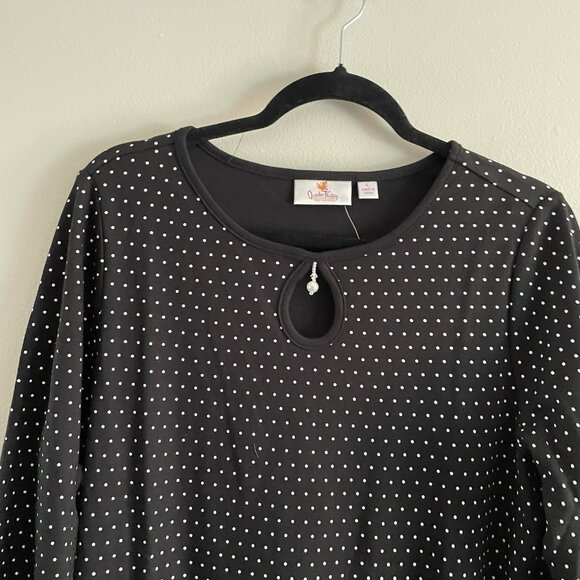 Quacker Factory Sz L Black Polka Dot Pearl Charm Keyhole 3/4 Sleeve T-Shirt NWOT - Picture 5 of 11